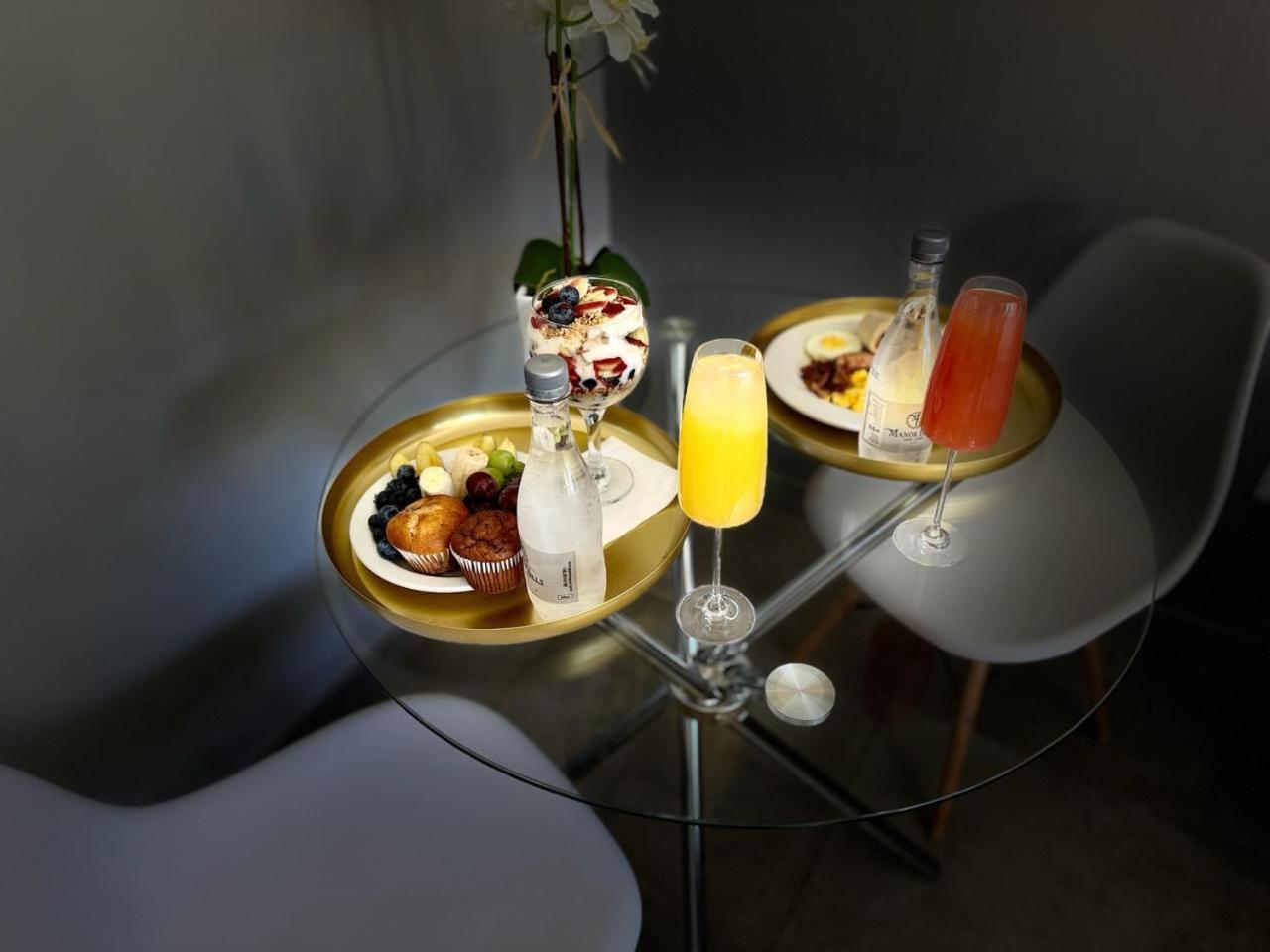 マナー ヒルズ ゲスト ロッジ ルステンブルク エクステリア 写真